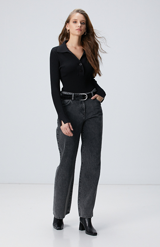 Siyah Düğme Detaylı Triko Kazak