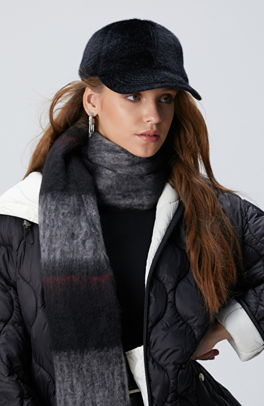 Siyah Deri Karışımlı Kadın Şapka