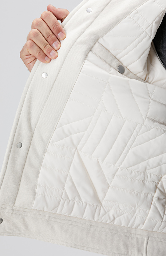 Kırık Beyaz Kapitoneli Mont