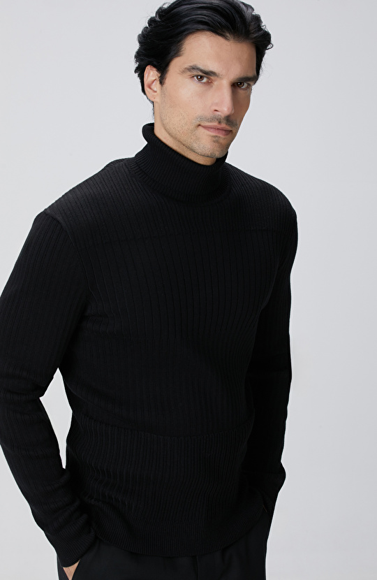 Siyah Balıkçı Yaka Triko Kazak