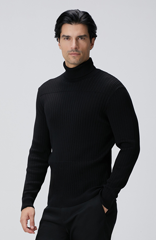 Siyah Balıkçı Yaka Triko Kazak