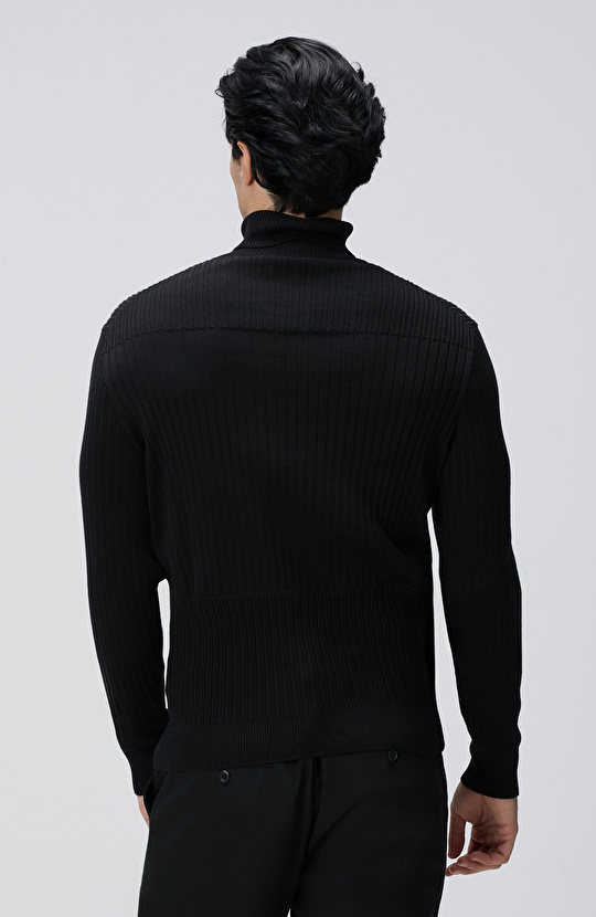 Siyah Balıkçı Yaka Triko Kazak