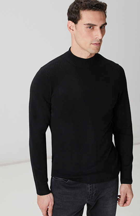 Siyah Yarım Balıkçı Yaka Kazak