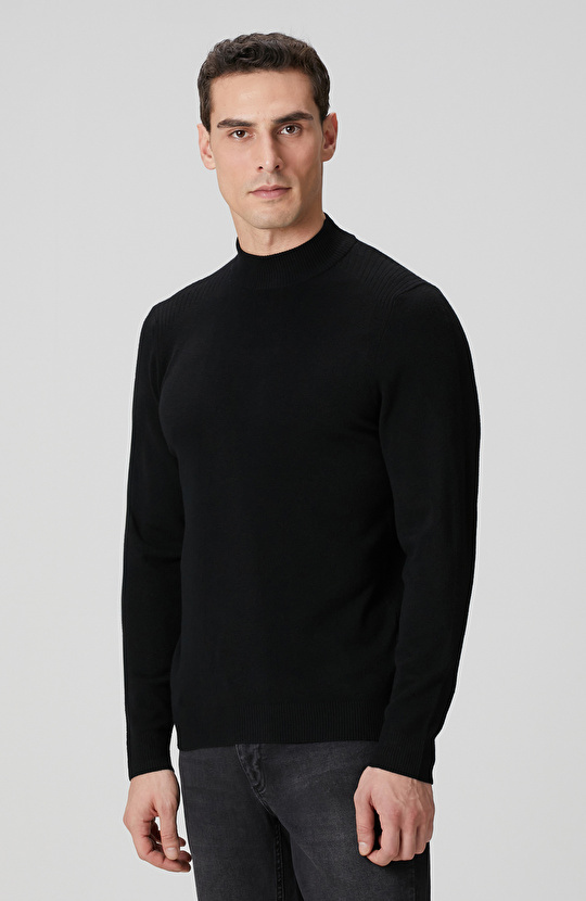 Siyah Yarım Balıkçı Yaka Kazak