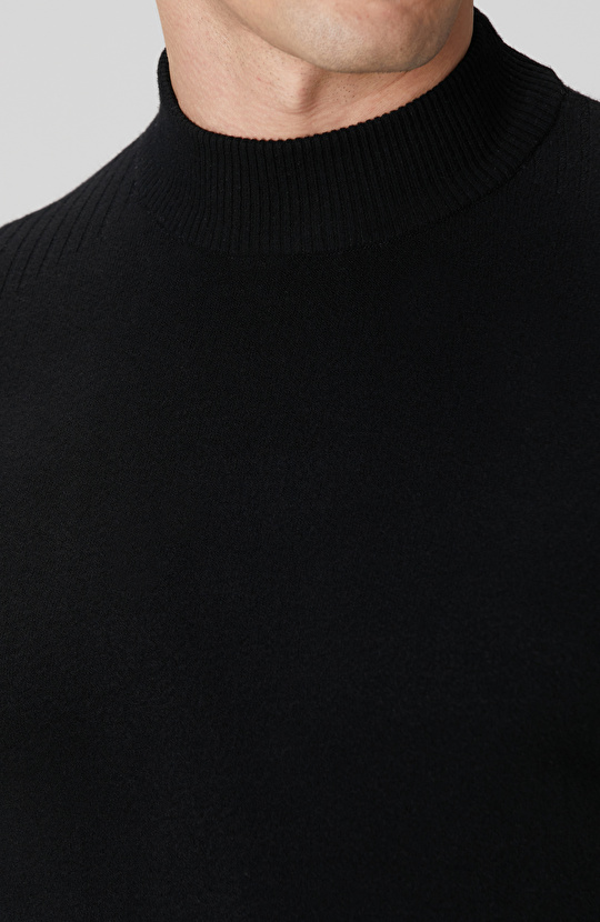 Siyah Yarım Balıkçı Yaka Kazak