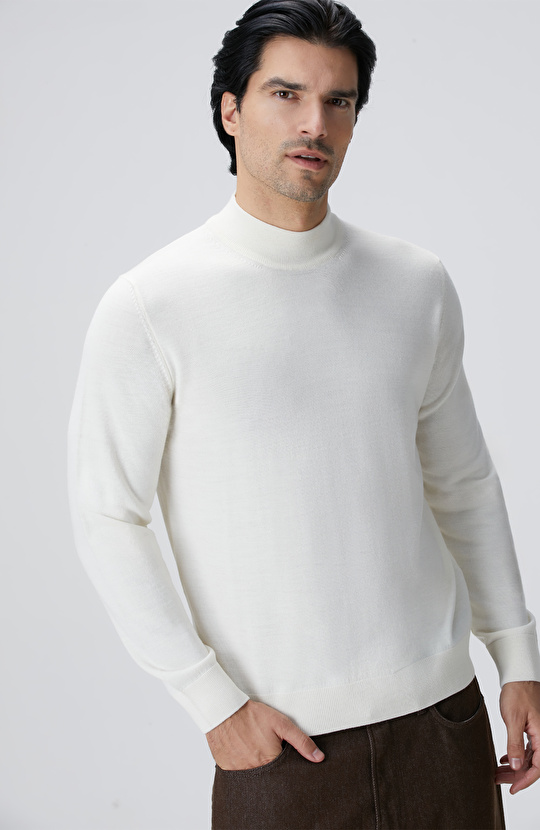 Beyaz Yün Karışımlı Kazak