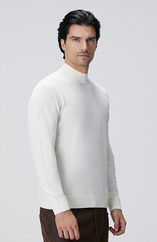 Beyaz Yün Karışımlı Kazak