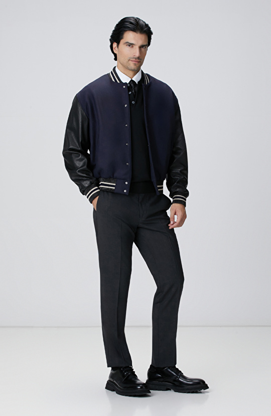 Siyah Yün Karışımlı Triko Kazak