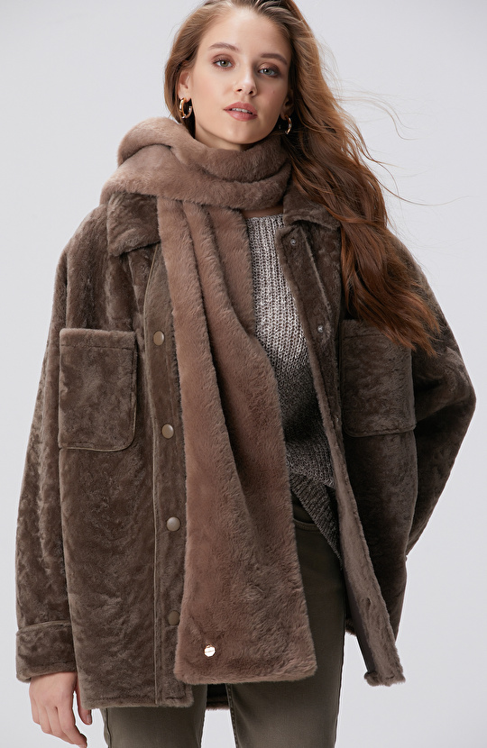 Kahverengi Kadın Peluş Atkı