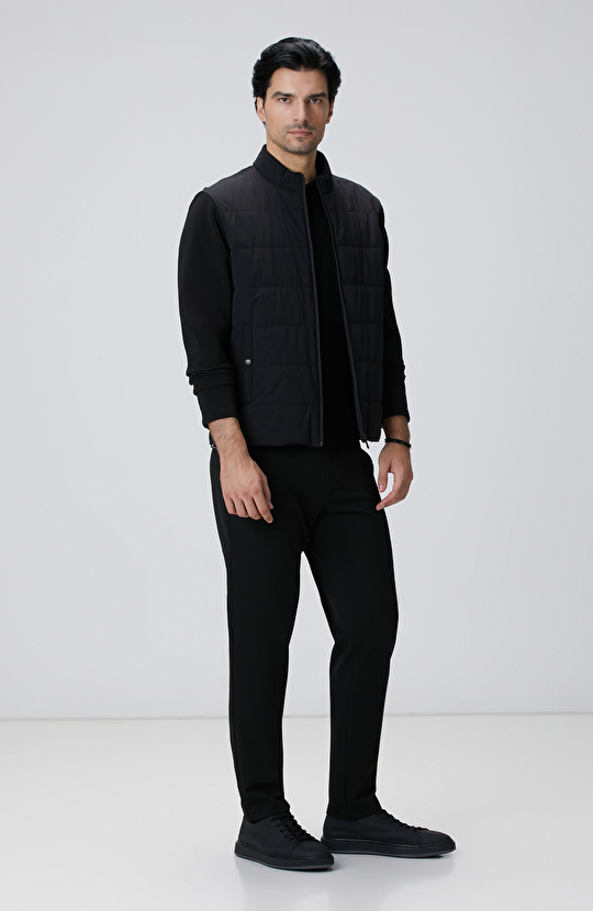 Siyah Triko Kollu Mont