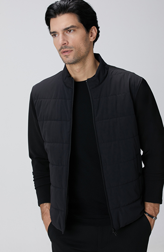 Siyah Triko Kollu Mont