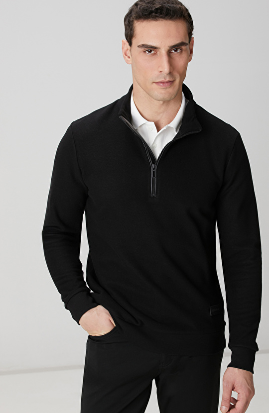 Siyah Dik Yaka Fermuarlı Sweatshirt