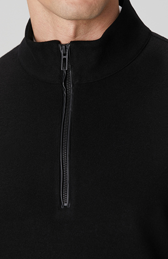Siyah Dik Yaka Fermuarlı Sweatshirt