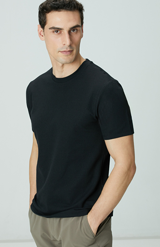 Siyah Bisiklet Yaka Jakarlı T-shirt