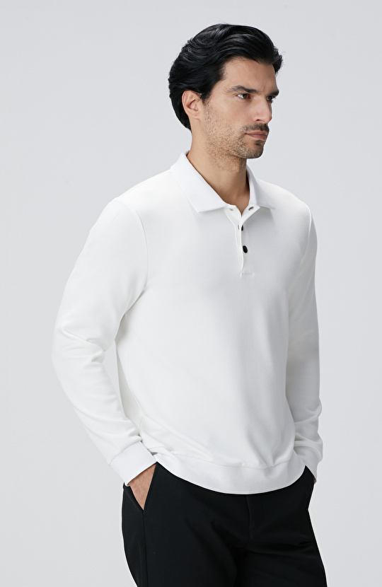 Kırık Beyaz Polo Yaka Çıtçıtlı Sweatshirt