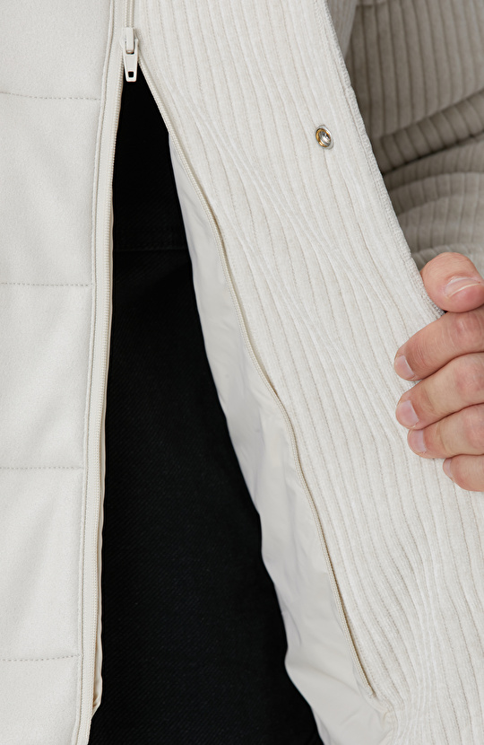 Kırık Beyaz Fitilli Kadife Puffer Coat Ceket