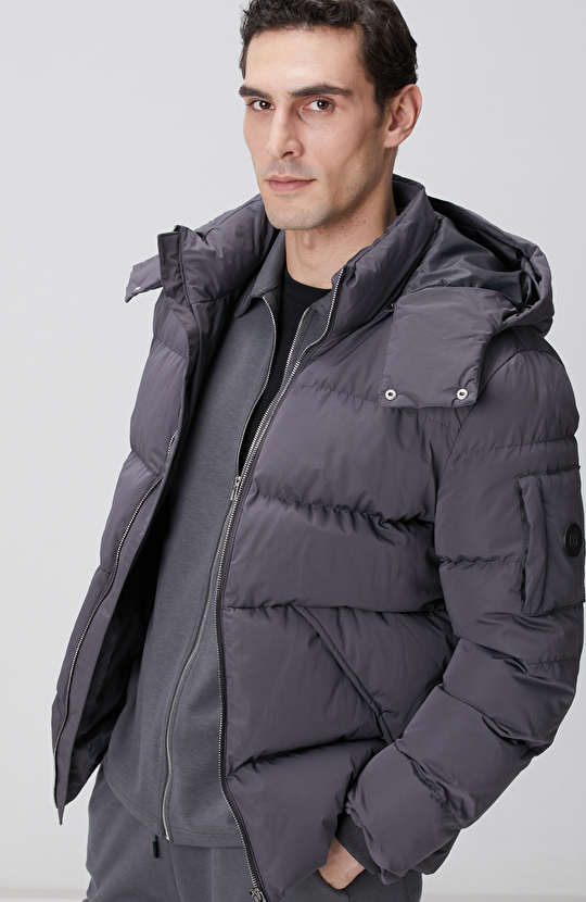 Gri Kapüşonlu Kapitoneli Casual Kaban