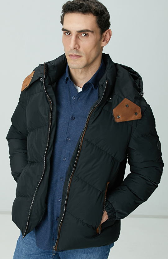 Siyah Su İtici Özellikli Deri Garnili Mont