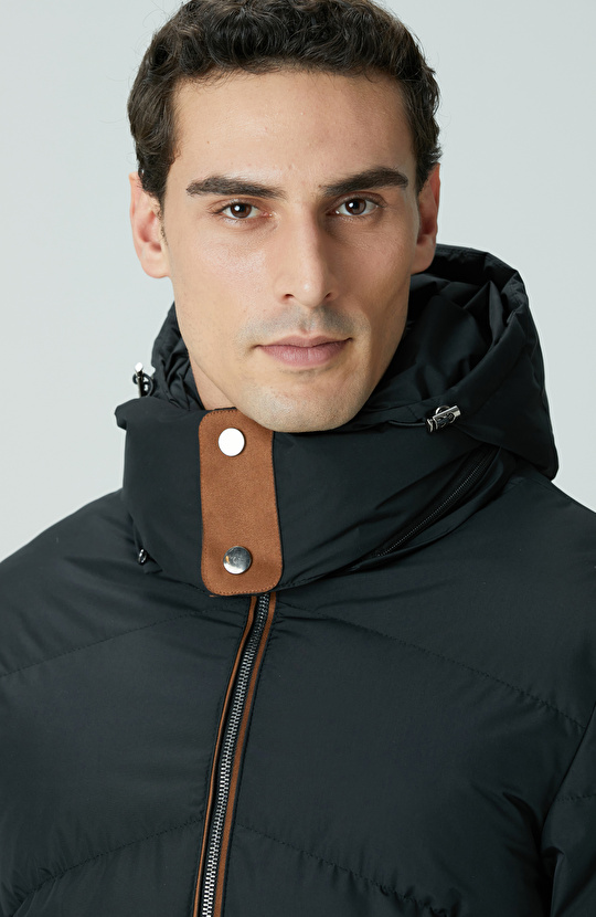 Siyah Su İtici Özellikli Deri Garnili Mont