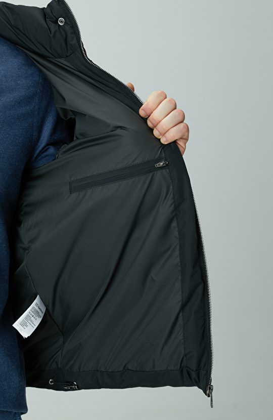 Siyah Su İtici Özellikli Deri Garnili Mont