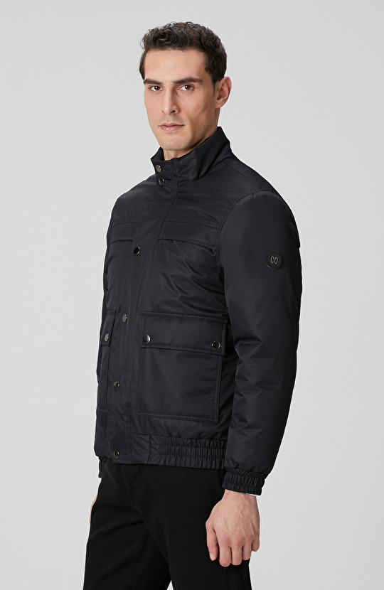 Siyah Körük Cep Detaylı Mont