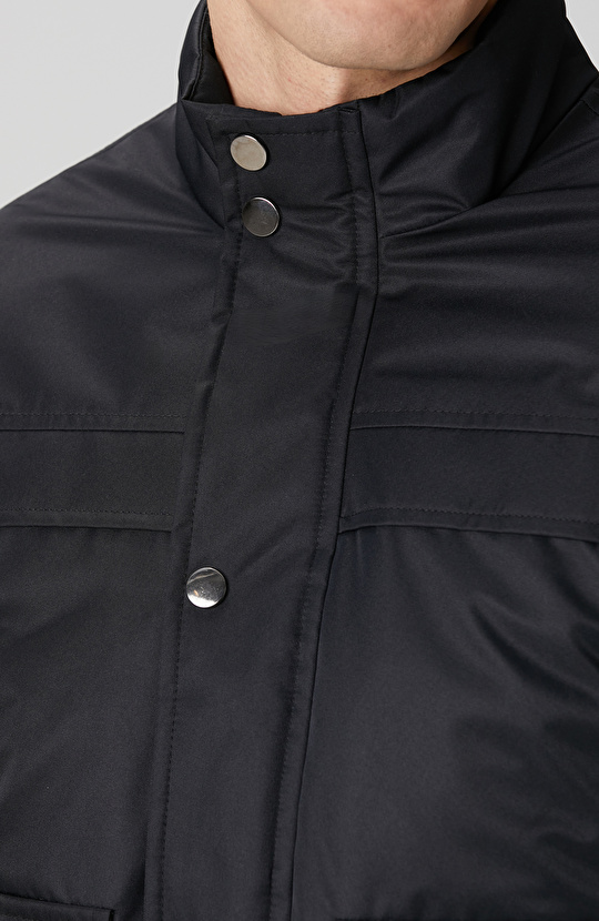 Siyah Körük Cep Detaylı Mont