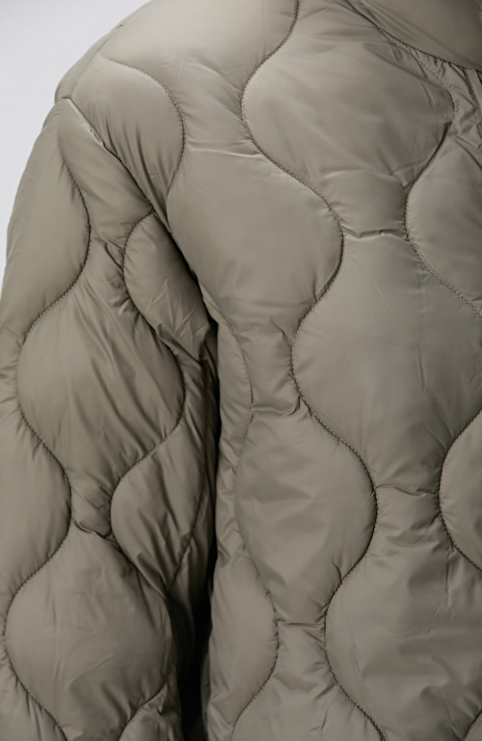 Haki Su itici Özellikli Kapitoneli Mont