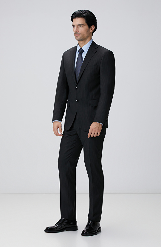 Siyah Çizgili Yün Takım Elbise
