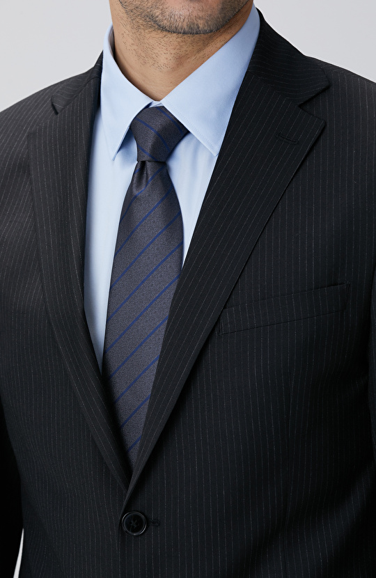 Siyah Çizgili Yün Takım Elbise