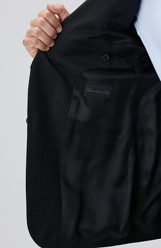 Siyah Çizgili Yün Takım Elbise