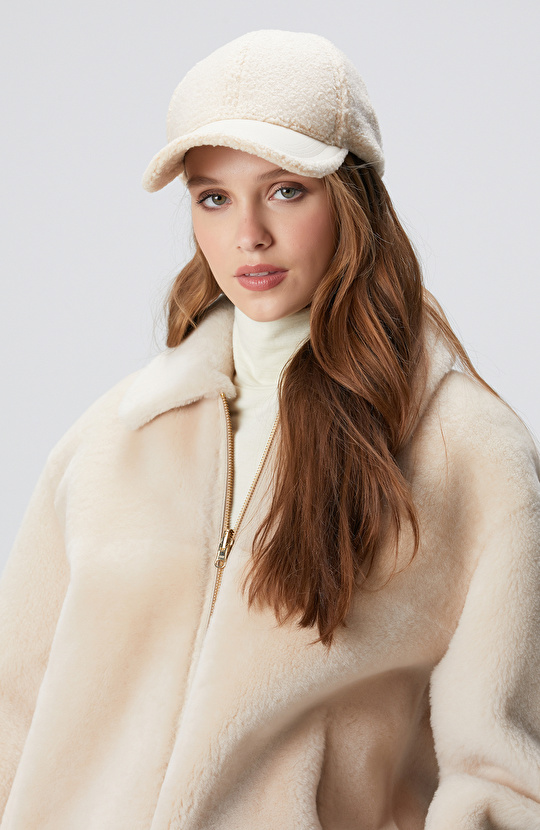 Kırık Beyaz Kadın Şapka