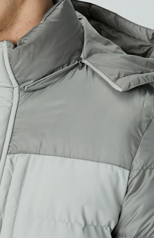 Gri Kapüşonlu Ray Kapitoneli Casual Kaban