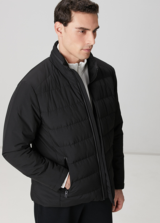 Siyah Su Geçirmez Fermuarlı Casual Kaban