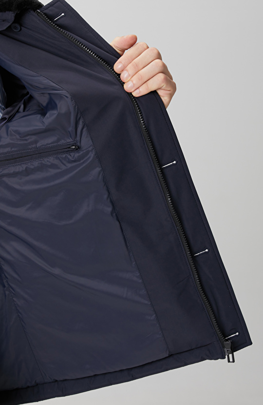 Lacivert Yakası Kürk Detaylı Mont