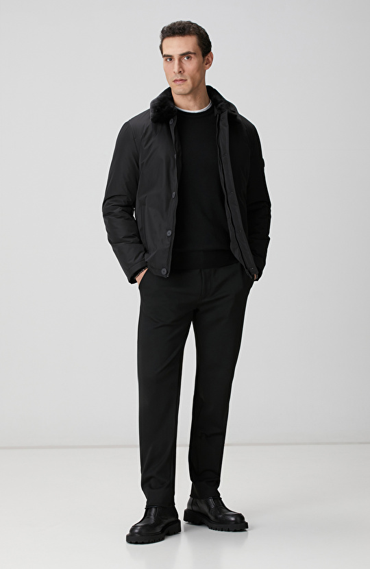 Siyah Kürk Detaylı Mont