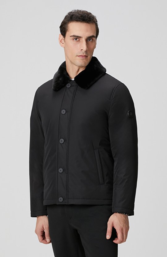 Siyah Kürk Detaylı Mont