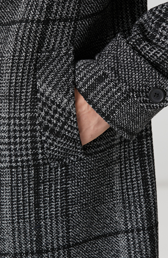 Siyah Yün Karışımlı Palto