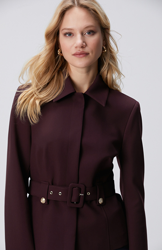 Vişne Kemer Detaylı Ceket