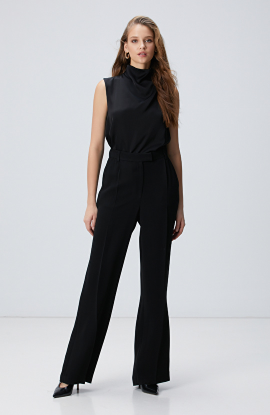 Siyah Pileli Pantolon