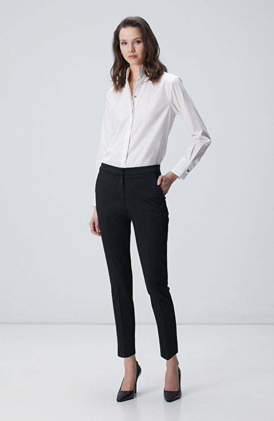 Siyah Kemeri Lastik Detaylı Pantolon