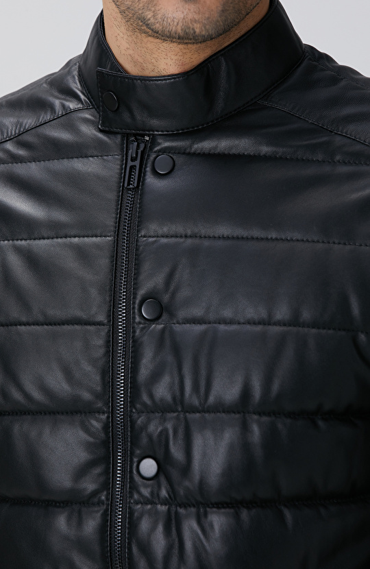 Siyah Kapitoneli Deri Mont