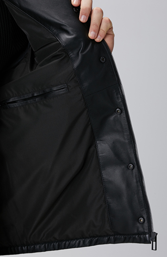 Siyah Kapitoneli Deri Mont