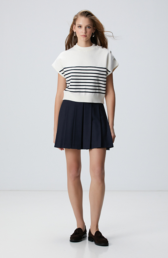 Beyaz Çizgili Kazak