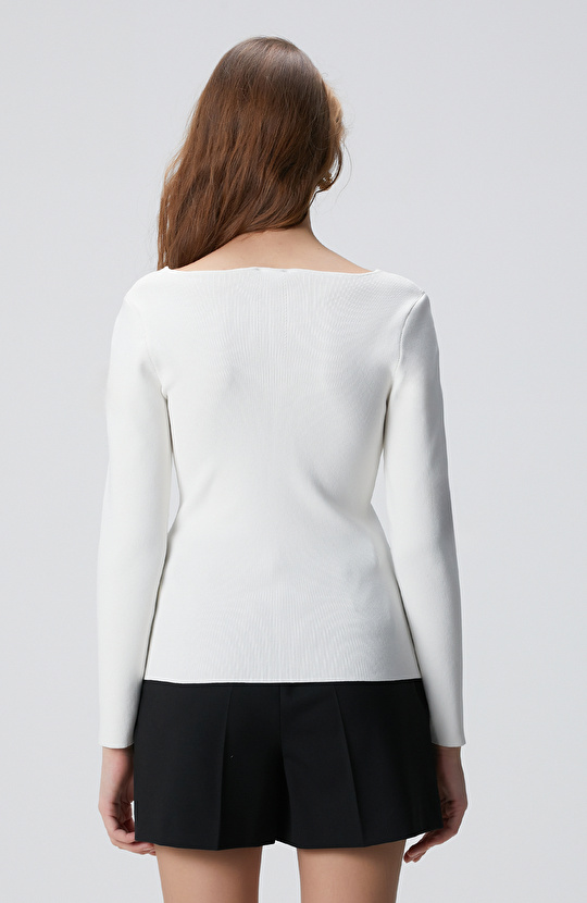 Kırık Beyaz V Yaka Basic Kazak