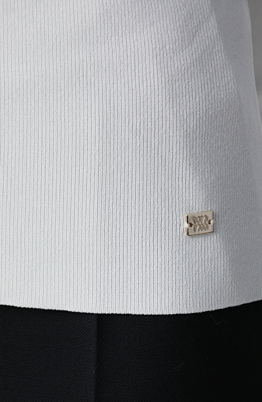 Kırık Beyaz V Yaka Basic Kazak