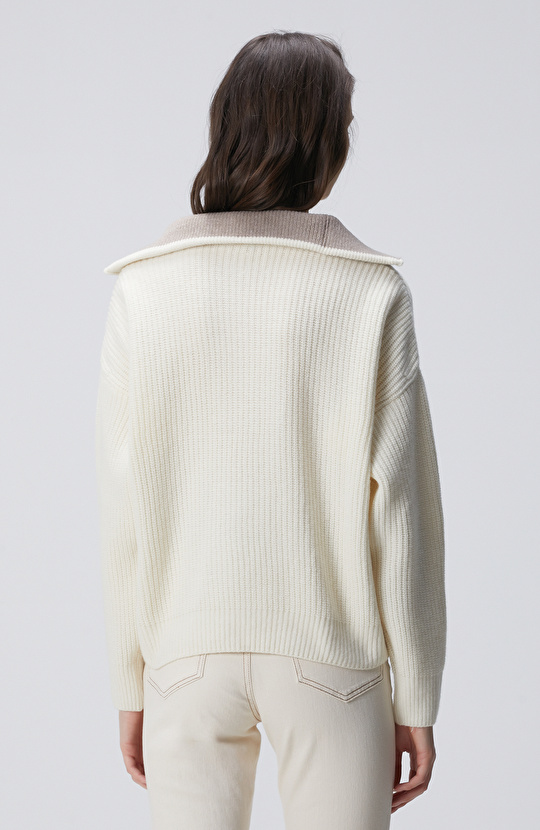 Limited Kırık Beyaz Yün Kazak