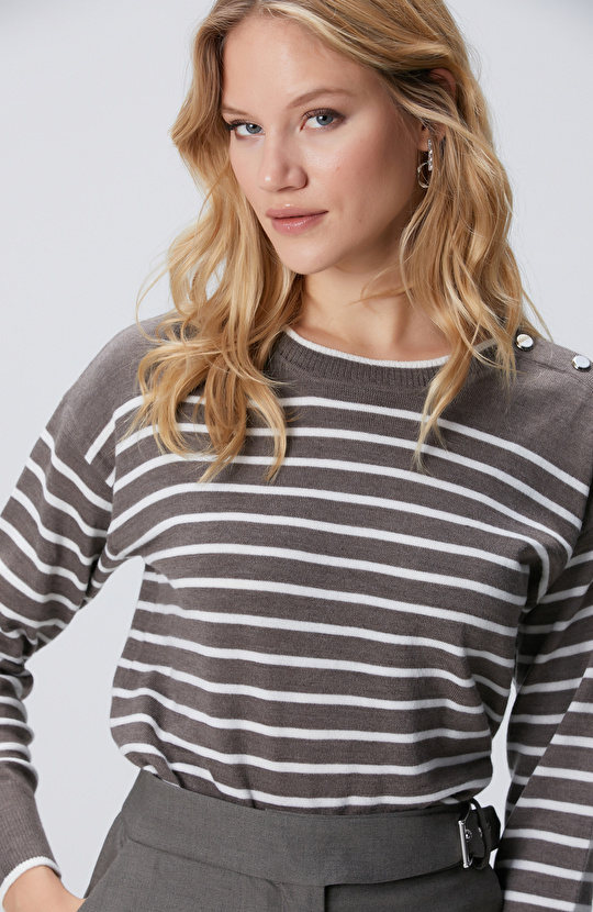 Vizon Kırık Beyaz Çizgili Yün Kazak