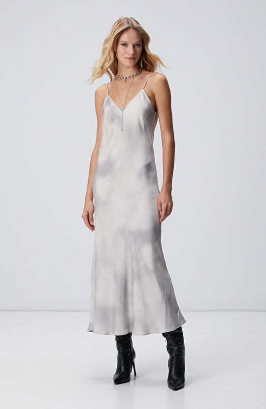 Gri Batik Desenli Uzun Elbise