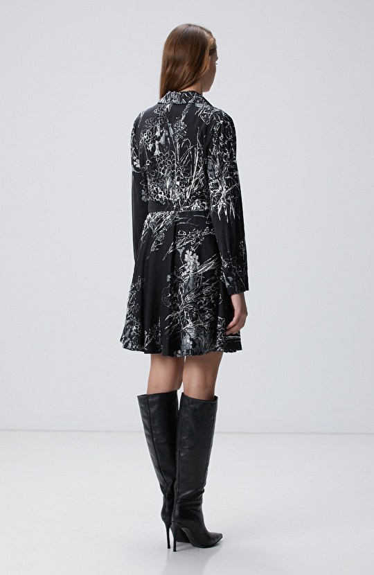 Siyah Kırık Beyaz Elbise