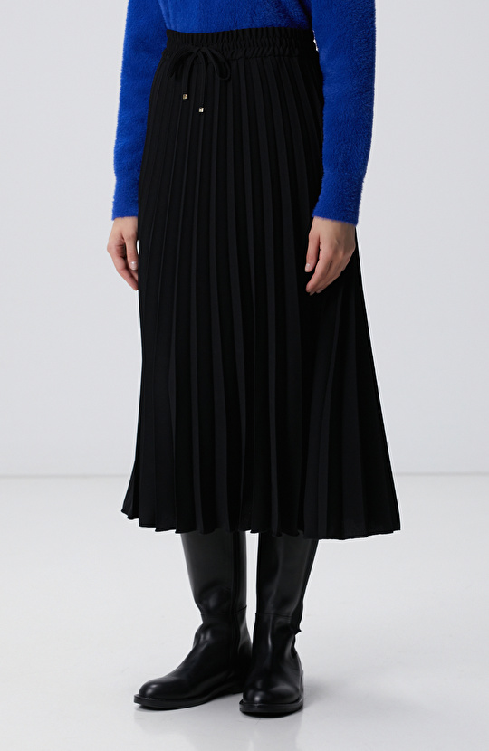 Siyah Piliseli Midi Etek